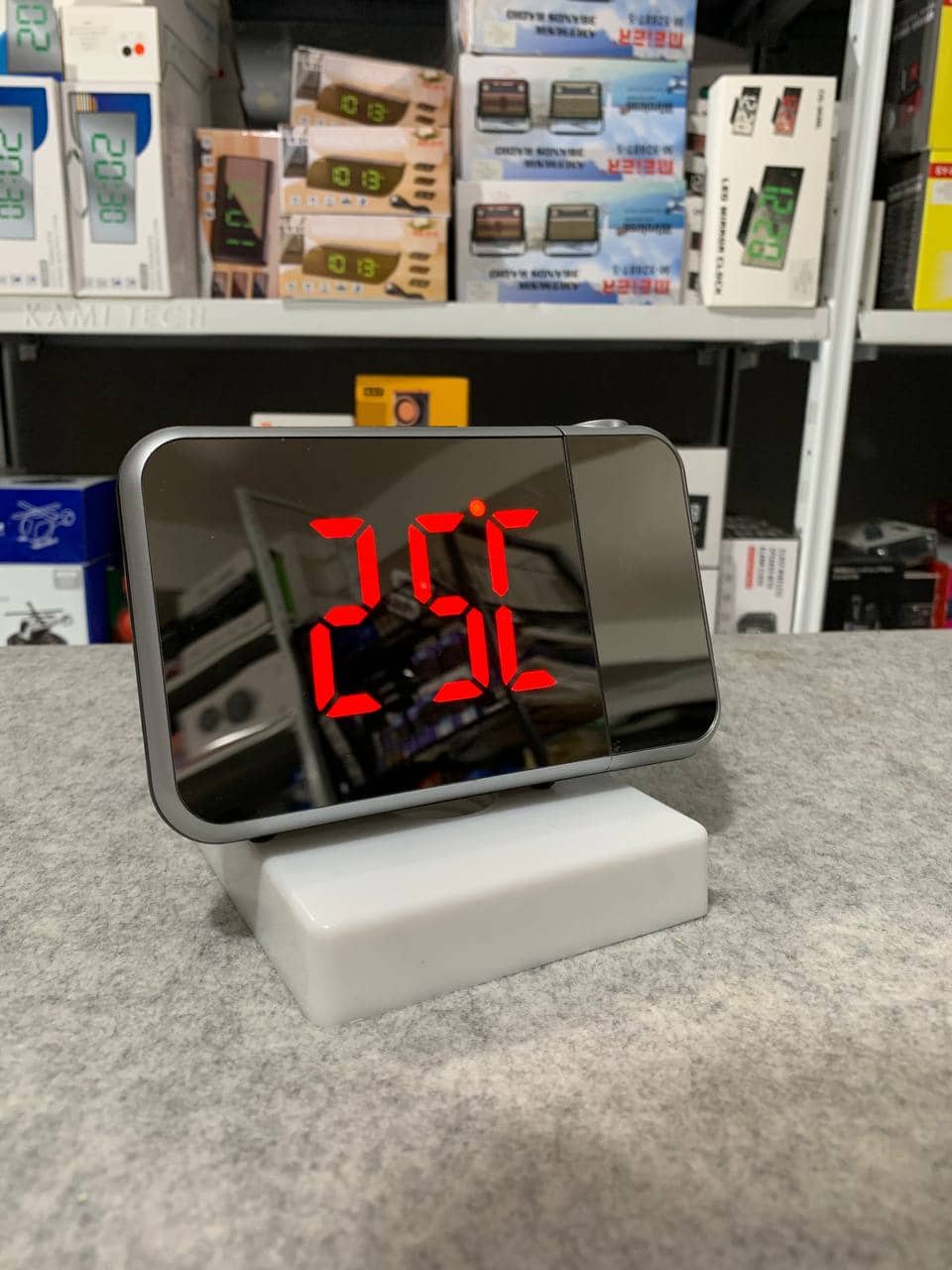Réveil numérique intelligent avec projecteur 180° TempéRature USB , Snooze  DS-8590L - Électronique - صورة 6