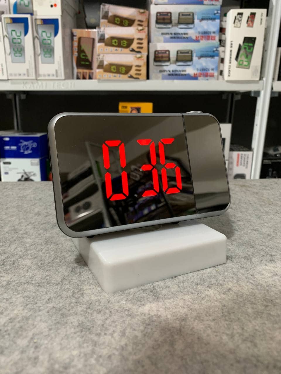 Réveil numérique intelligent avec projecteur 180° TempéRature USB , Snooze  DS-8590L - Électronique - صورة 7