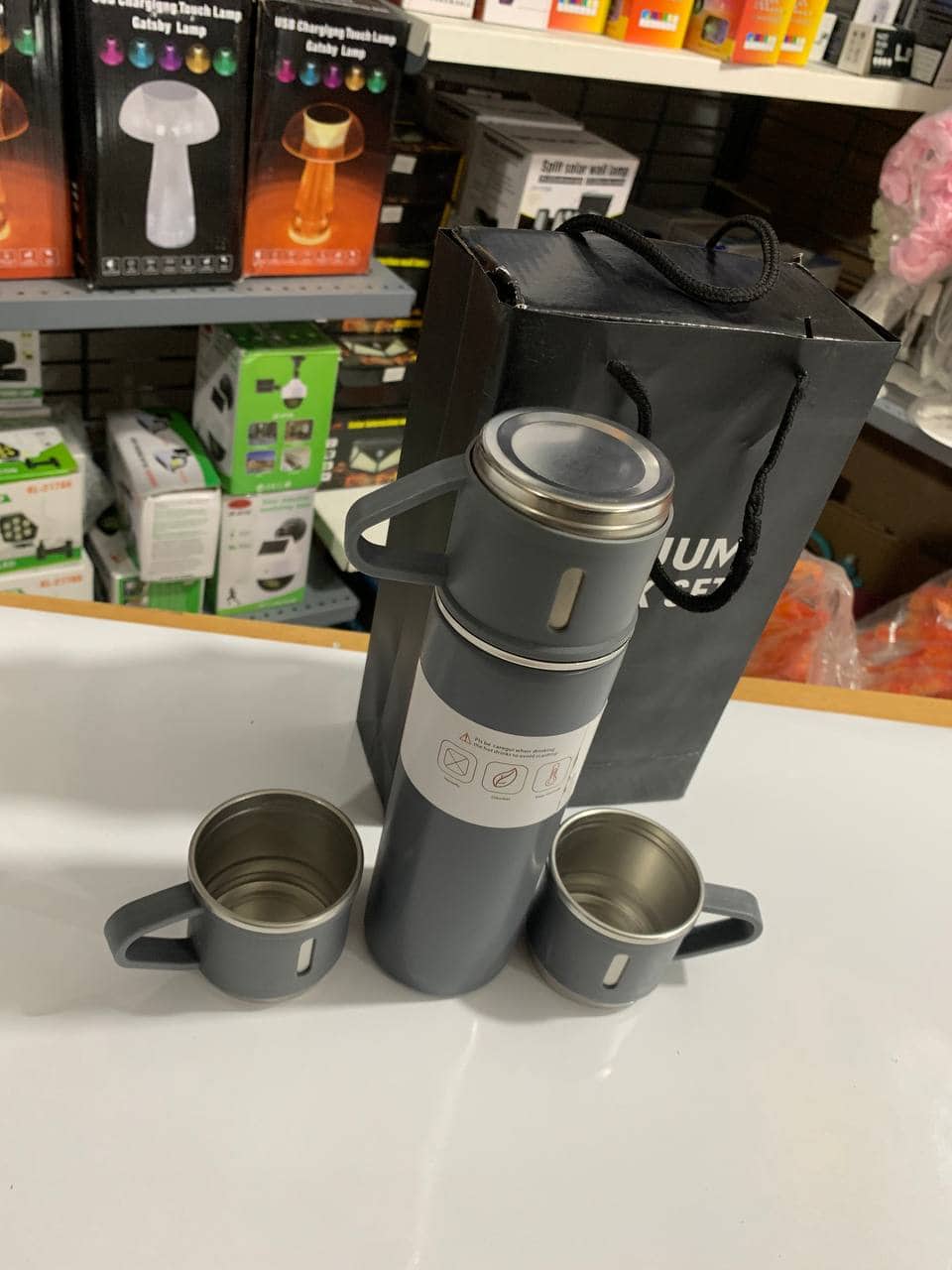 Ensemble Thermos avec 3 tasses thermique 500ml en acier inoxydable - Cuisine - صورة 17