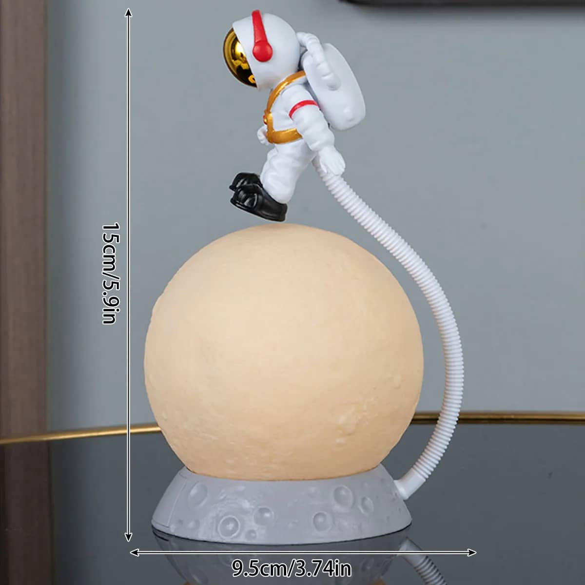 veilleuse LED 3D décoratif en forme d'astronaute Rechargeable par USB - Électronique - صورة 4