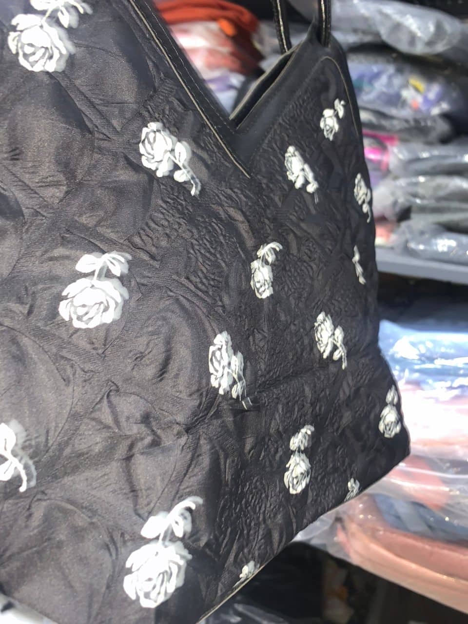 Sac à main pour femme  motif a fleur  - Sac à dos et Mode - صورة 8
