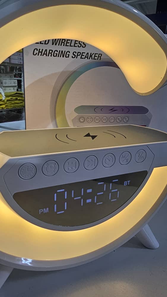 Réveil et Haut-parleur Bluetooth RGB intelligente type Big G Wireless Charger V3  -  BT-3401 - Électronique - صورة 7