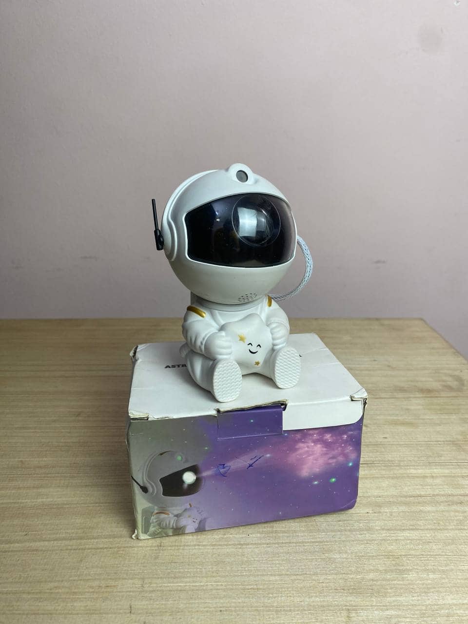 Projecteur LED Astronome Galaxy atmosphère étoilée, veilleuse LED pour chambre à coucher - مصباح رائد الفضاء - Électronique - صورة 12