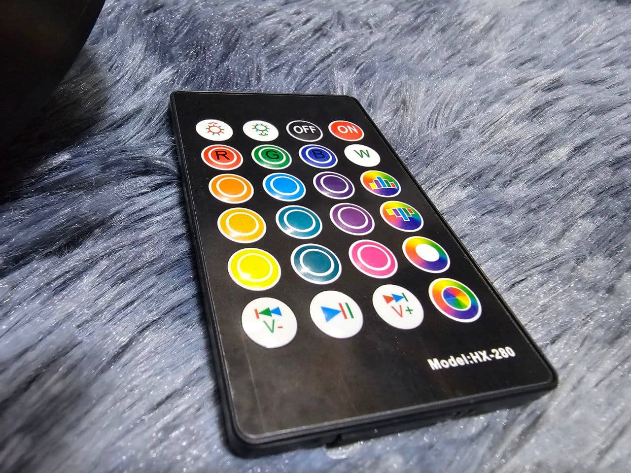 Projecteur de lumière Sonore RGB + W 4 en 1 Avec Bluetooth effet stroboscope - Électronique - صورة 9