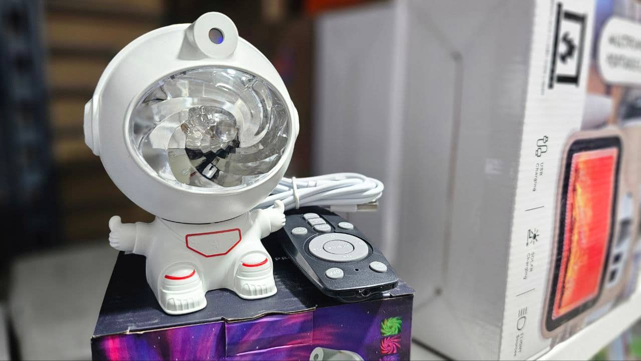 Projecteur De Lumière D'astronaute Ciél Etoilé nébuleuse galaxy V3 - Électronique - صورة 8