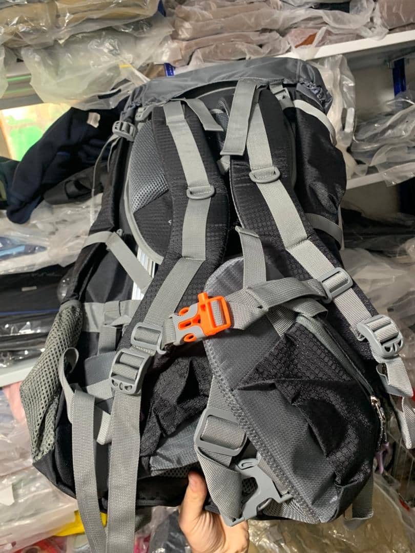 Sac à dos randonnée professionnel 80 L étanche, système de soutien dorsal léger - Camping et Randonnée - صورة 8