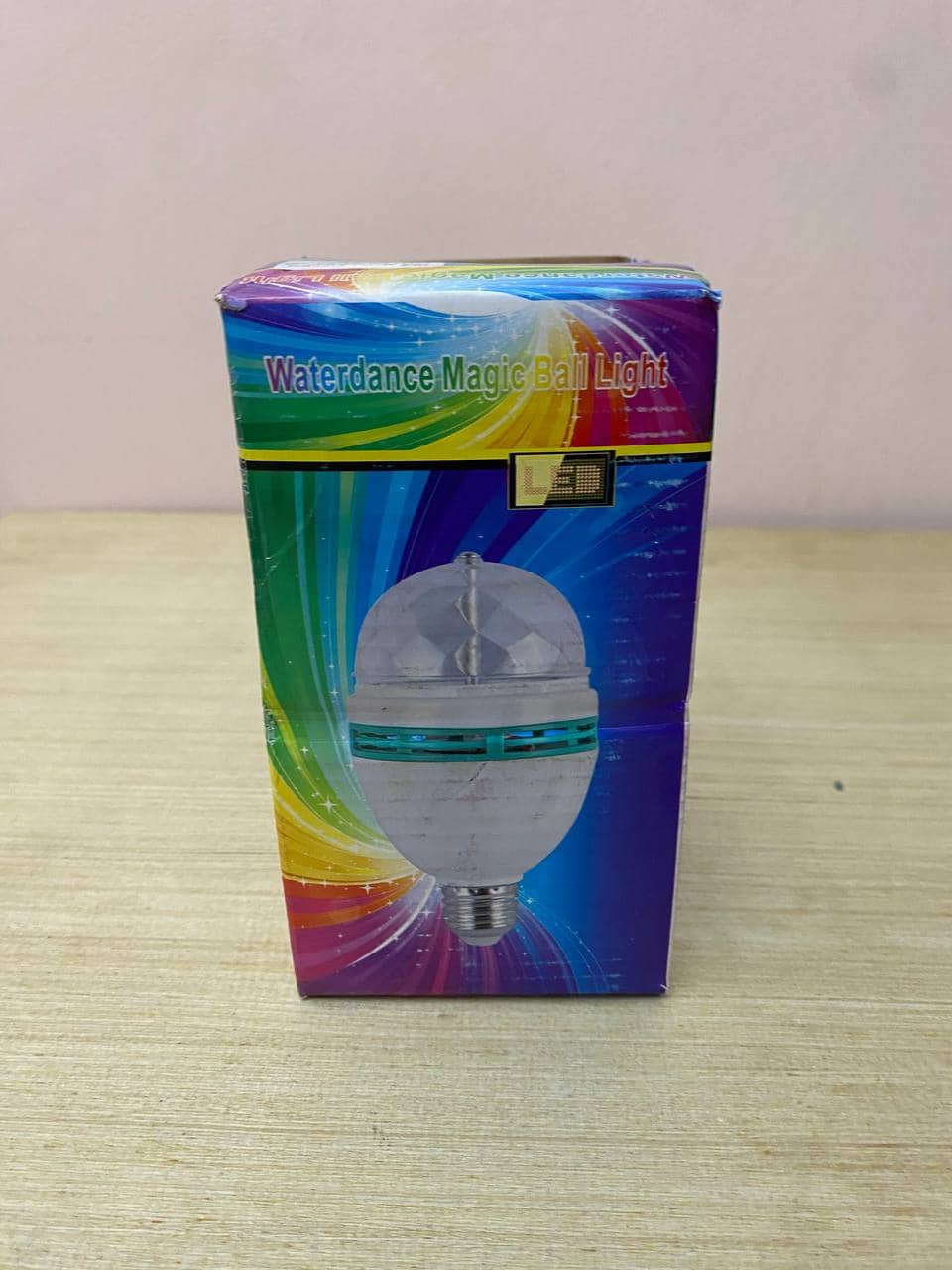 Lampe de scène rotative 360° Jeux De Lumière Multi Couleur Led Pour Fête - Électronique - صورة 4