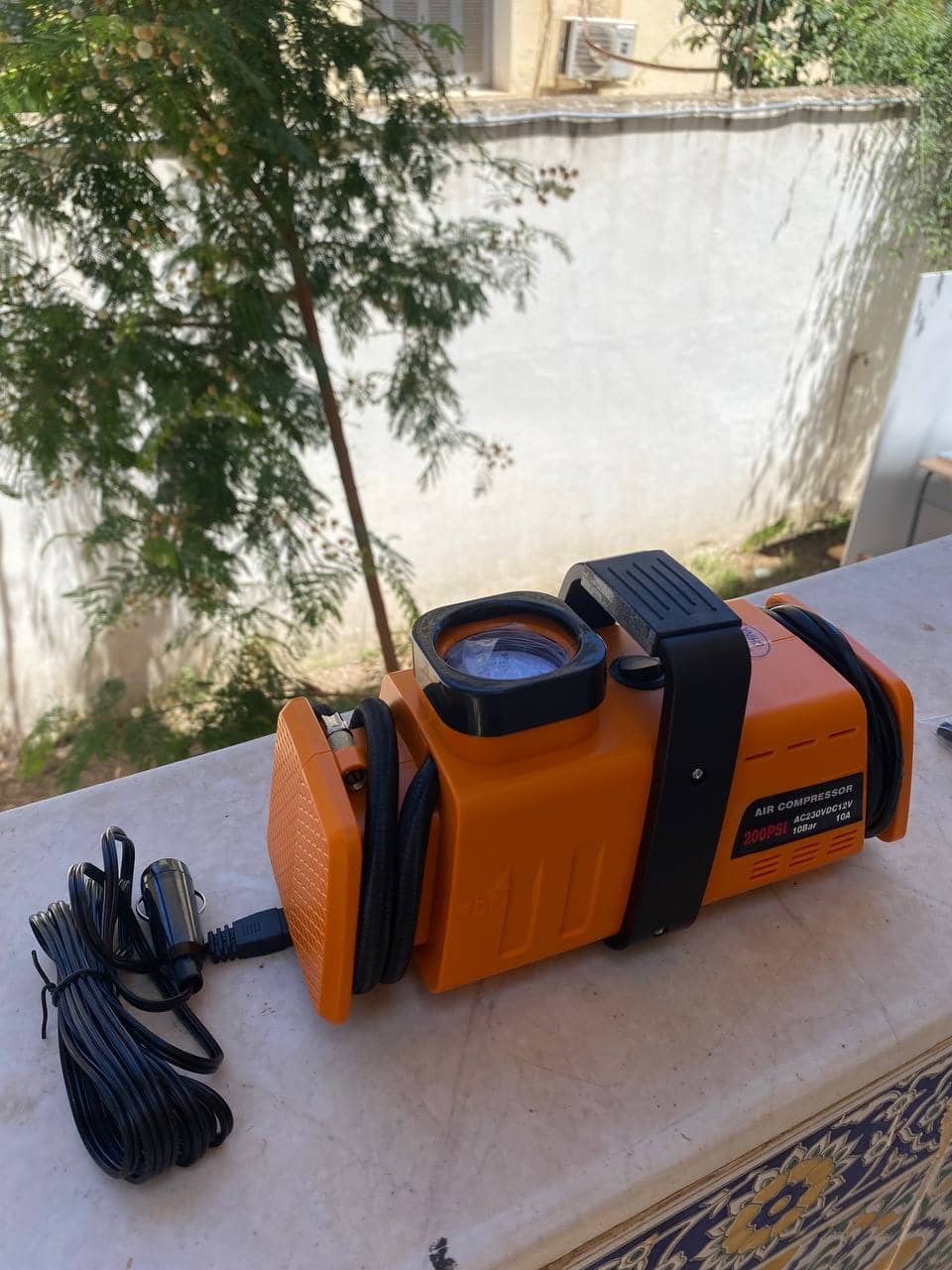 Compresseur d’aire a double adaptateur 220v/12v- 200psi - Orange - Électronique - صورة 10