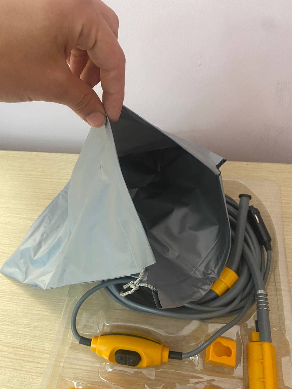 Douche extérieure Portable Camping et Plages DC 12V - Accessoires Auto/Moto - صورة 8