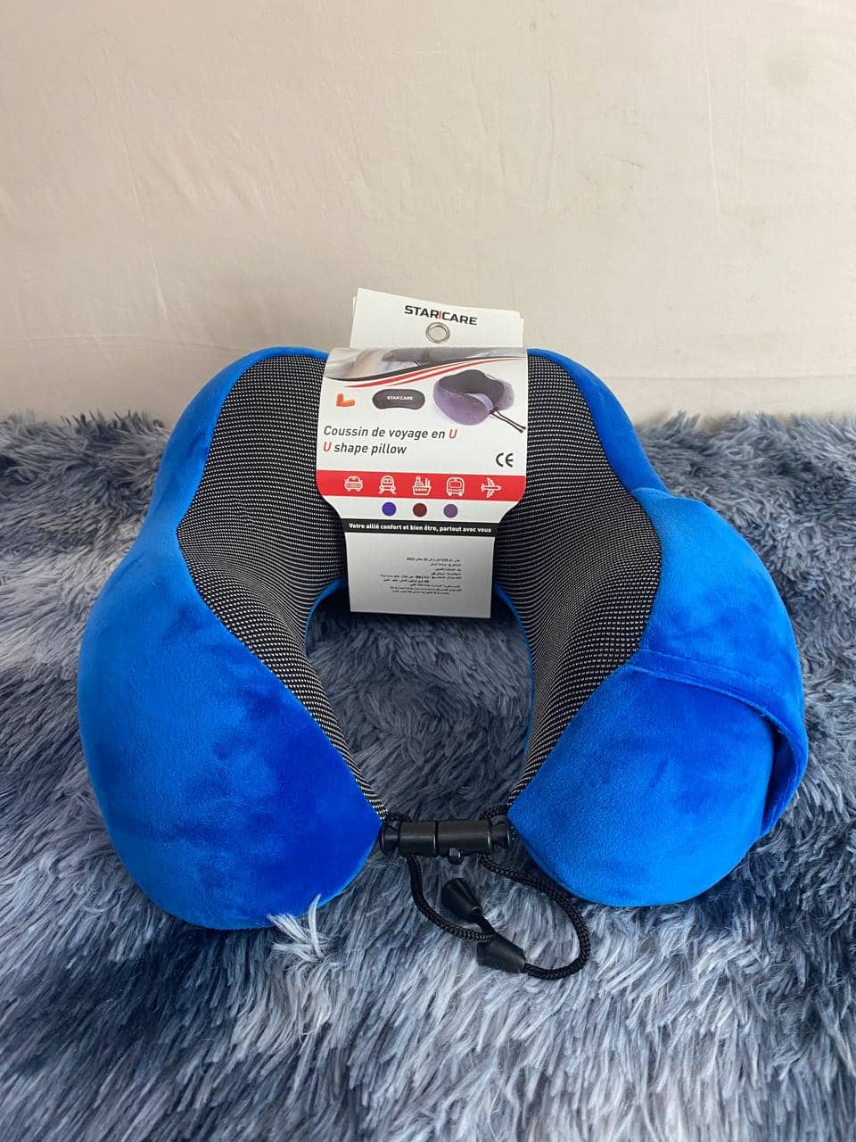 Kit de voyage 3in1 Oreiller en mousse à mémoire de forme en forme de U avec Bouchon d’oreille et Bandeau Yeux - Vacance & Loisir - صورة 10