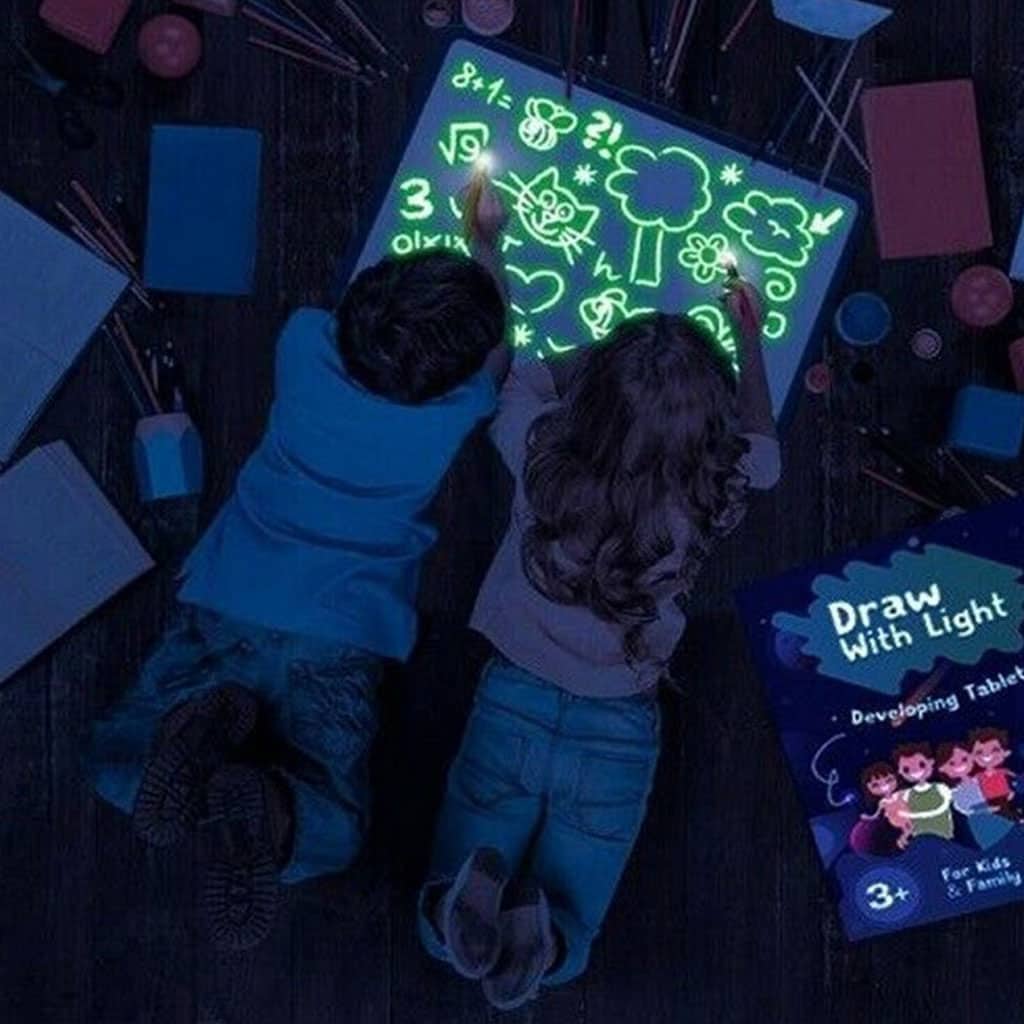 Planche à dessin graffiti lumineux pour enfants avec stylo UV - Divers - صورة 6