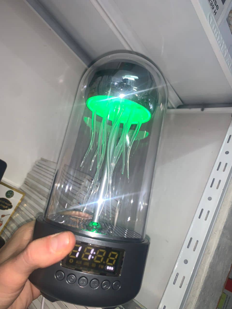 Haut-parleur Bluetooth Méduse, Aquarium avec lumière d'ambiance 7 couleurs - Électronique - صورة 8