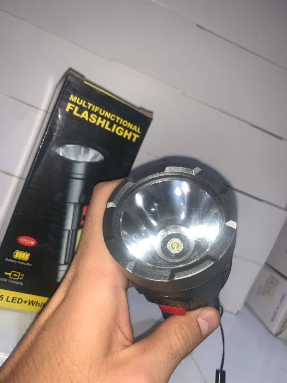 Lampe torche LED rechargeable Super lumineuse G5 - Camping et Randonnée - صورة 10