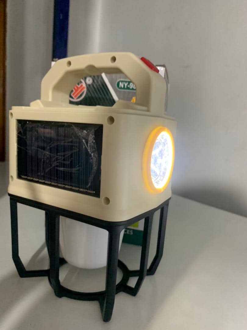 Lampe de camping à énergie solaire à 3 modes – مصباح يدوي للتخييم ب 3 أوضاع يعمل بالطاقة الشمسية - Camping et Randonnée - صورة 8