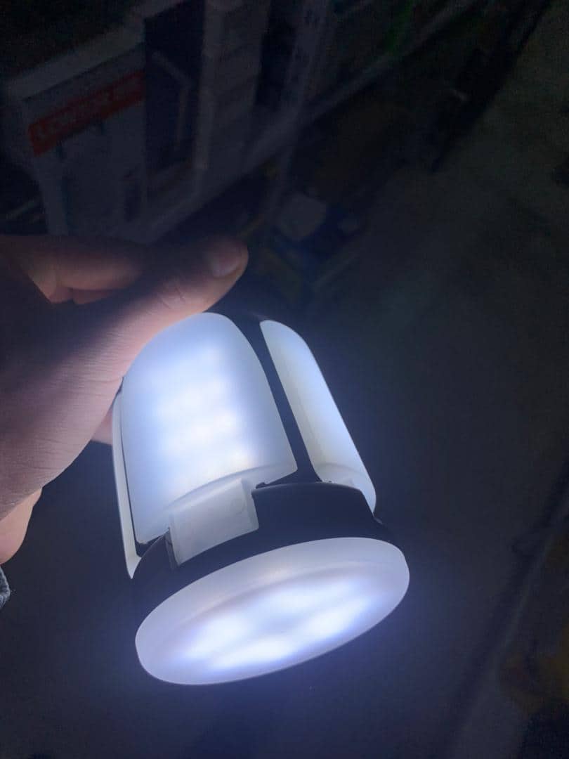 Lanterne de camping Rechargeable avec 6 modes d’éclairage, 60 LED - Camping et Randonnée - صورة 11