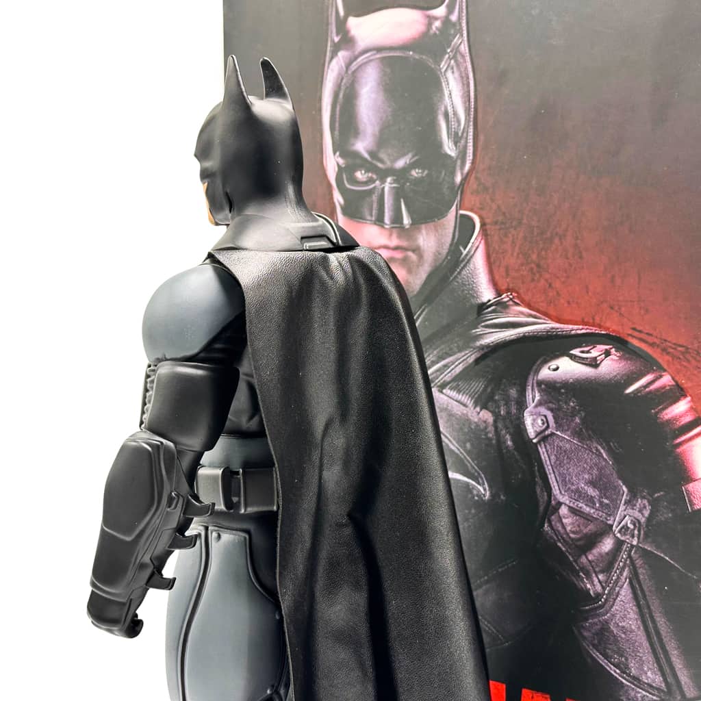Figurine Géante Batman 30 cm en PVC Le Chevalier Noir à Collectionner - Jouet & Gaming - صورة 4
