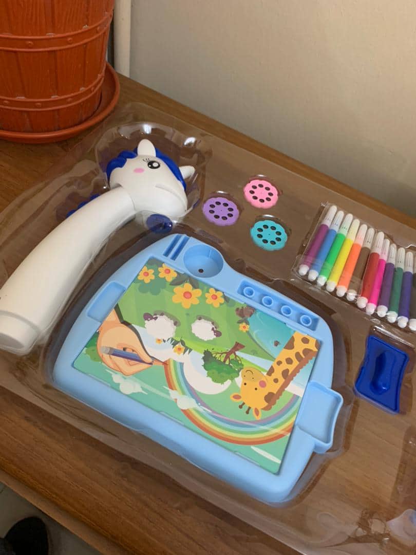 Projecteur de dessin licorne pour enfants avec 24 motifs colorés - Jouet & Gaming - صورة 7