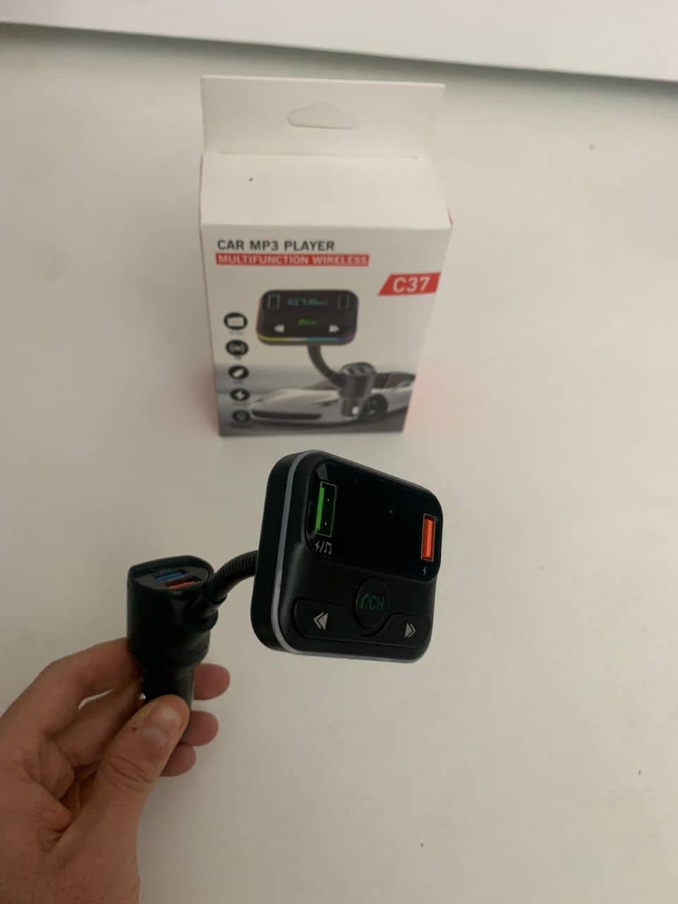 Transmetteur FM Voiture avec Affichage Numérique – مشغل الميديا في السيارة - Accessoires Auto/Moto - صورة 6