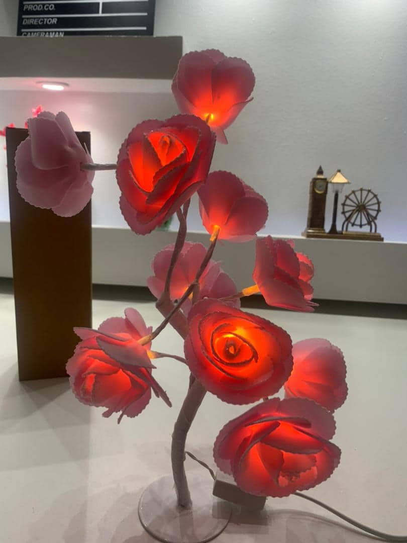 Lampe de Table fleur avec LED – مصباح طاولة زهور  - Décoration - صورة 10