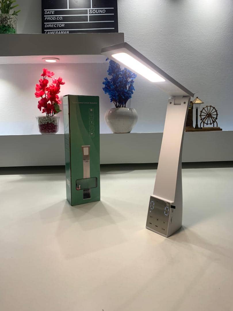 4en1 Lampe de Bureau LED et Haut-Parleur Bluetooth  – مصباح مكتب و مكبر صوت - Électronique - صورة 7