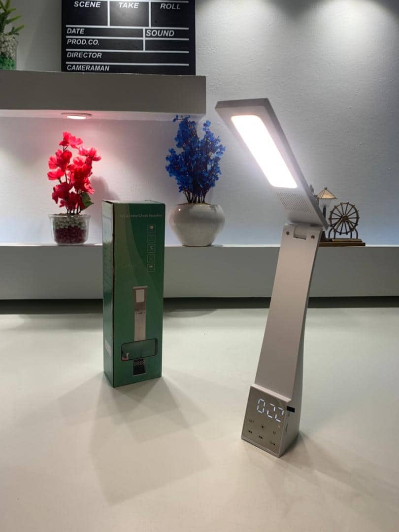 4en1 Lampe de Bureau LED et Haut-Parleur Bluetooth  – مصباح مكتب و مكبر صوت - Électronique - صورة 8