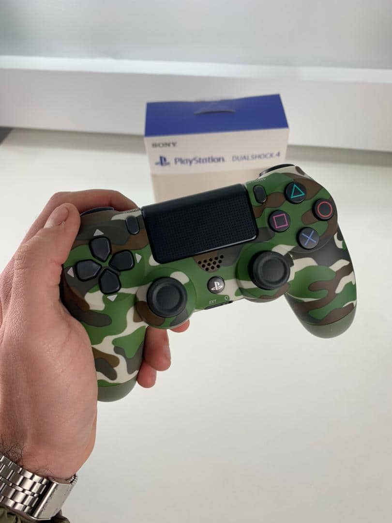 Manette sans fil DualShock 4 pour PlayStation 4  Camouflage Vert – يد تحكم لاسلكية للبلايستيشن - Jouet & Gaming - صورة 7