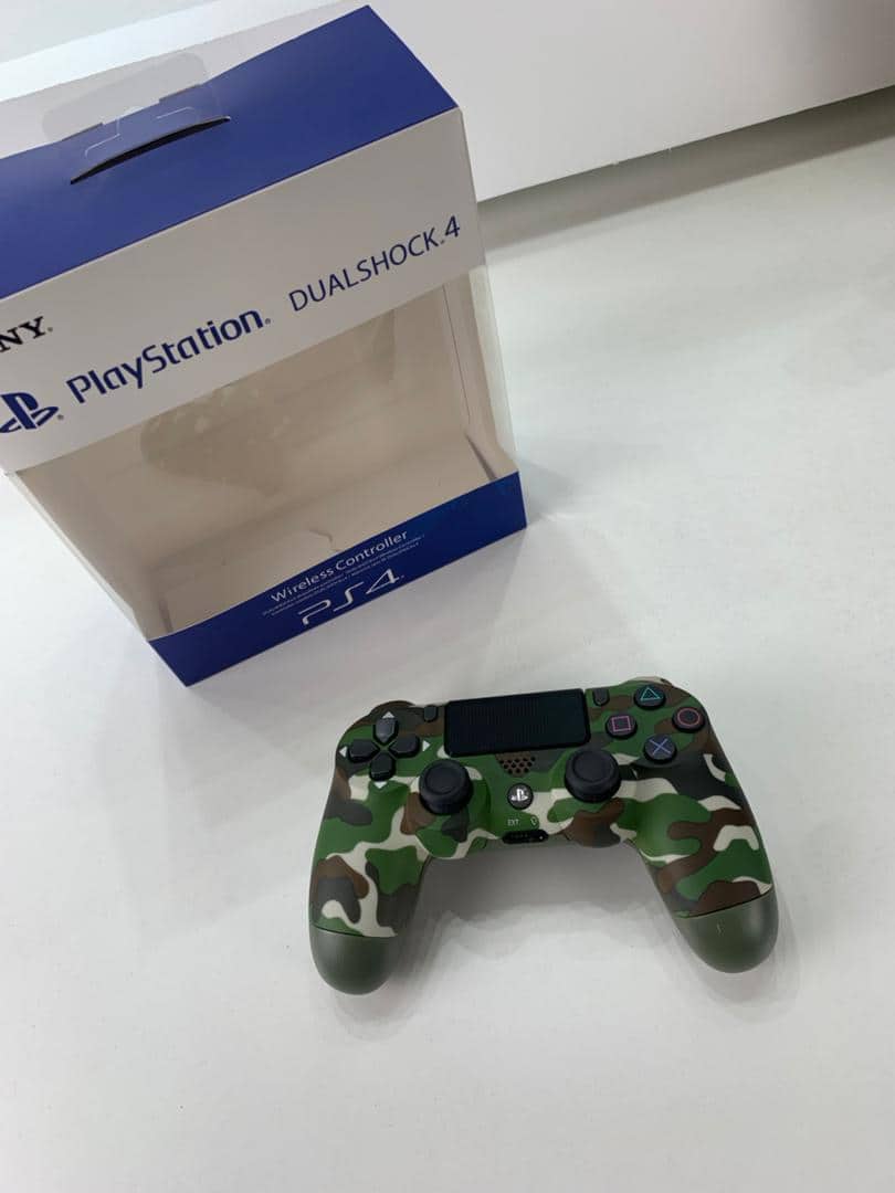 Manette sans fil DualShock 4 pour PlayStation 4  Camouflage Vert – يد تحكم لاسلكية للبلايستيشن - Jouet & Gaming - صورة 9