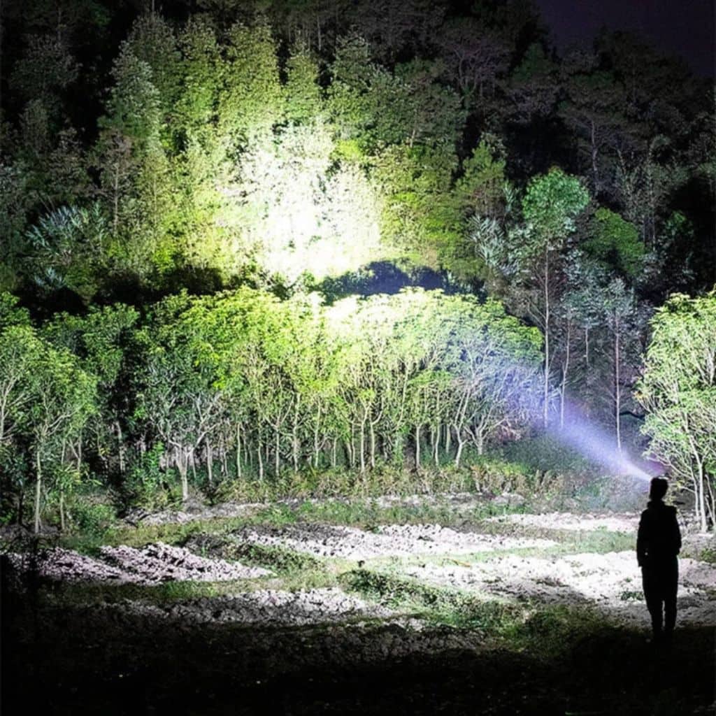 Lampe de Poche LED à Zoom Télescopique avec Bandes Fluorescentes - مصباح يدوي مع زووم تلسكوبي - Camping et Randonnée - صورة 6