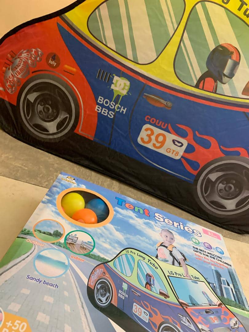 Tente de Jeu Voiture de Course Pop-Up pour Enfants – خيمة لعب سيارة سباق للأطفال مع 50 كرة بلاستيكية - Jouet & Gaming - صورة 8