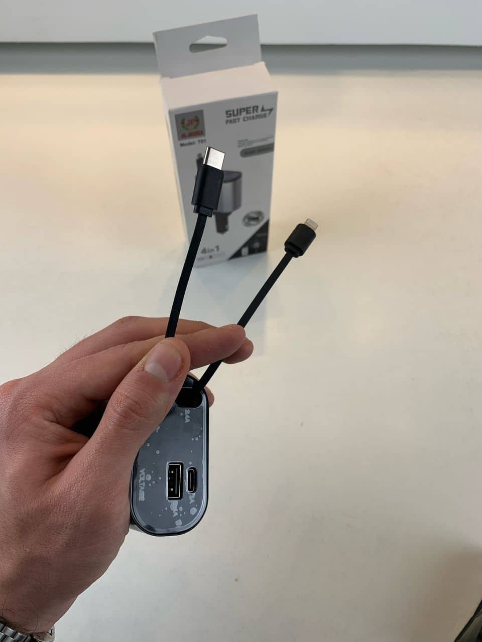 Chargeur de Voiture Rétractable 4en1 120W – شاحن سريع - Accessoires Auto/Moto - صورة 8