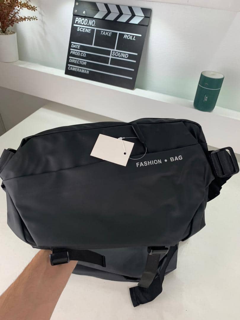 Sac de Poitrine Fashion Bag pour hommes avec bandoulière LX066 – حقيبة أغراض رجالية - Sac à dos et Mode - صورة 13