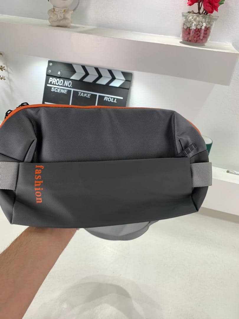 Sac de Poitrine Fashion pour hommes avec bandoulière LX067 – حقيبة أغراض حجم كبير - Sac à dos et Mode - صورة 11