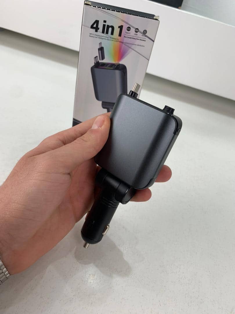 Chargeur Voiture 4en1 Rétractable 120W avec toit Starlight pour téléphones iOS et Android- شاحن سيارة متعدد المنافذ - Accessoires Auto/Moto - صورة 10