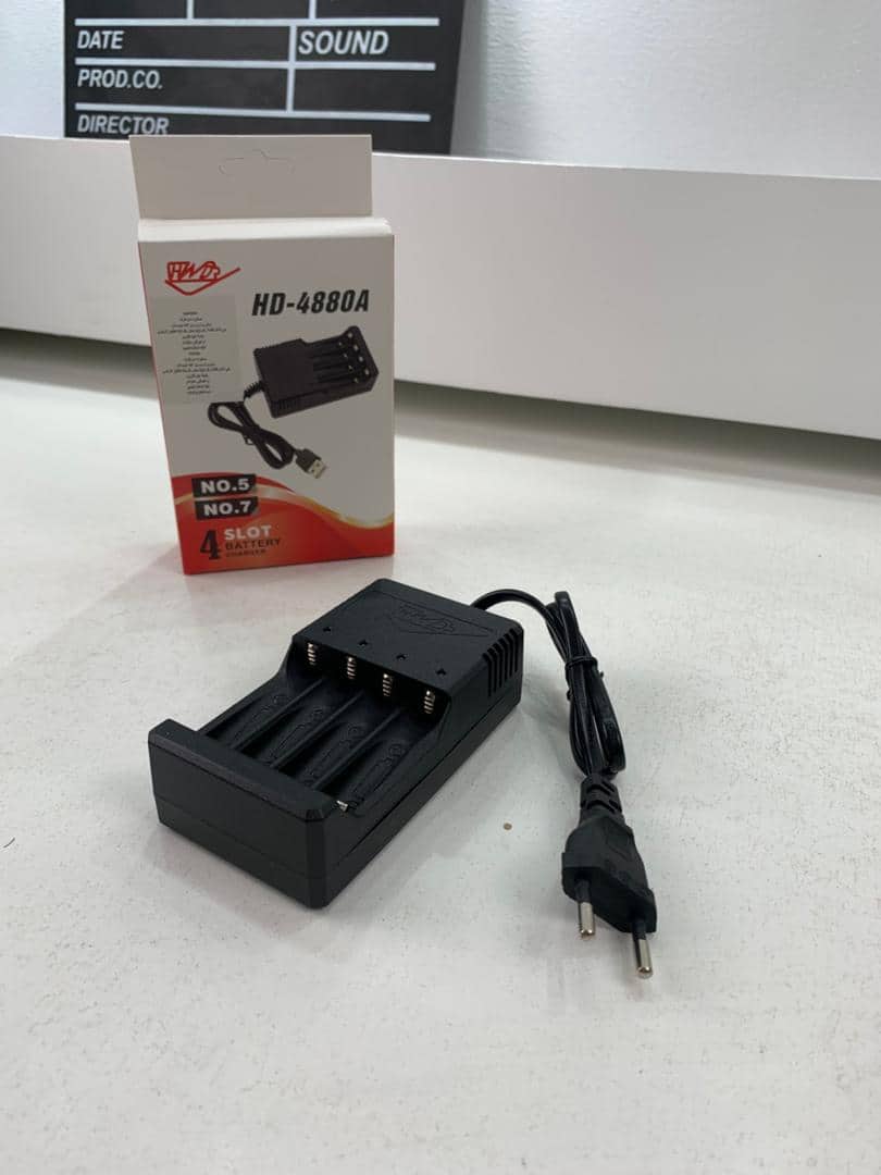 Chargeur de batterie pour piles AAA/AAA 1.2 V – شاحن بطاريات - Électronique - صورة 5
