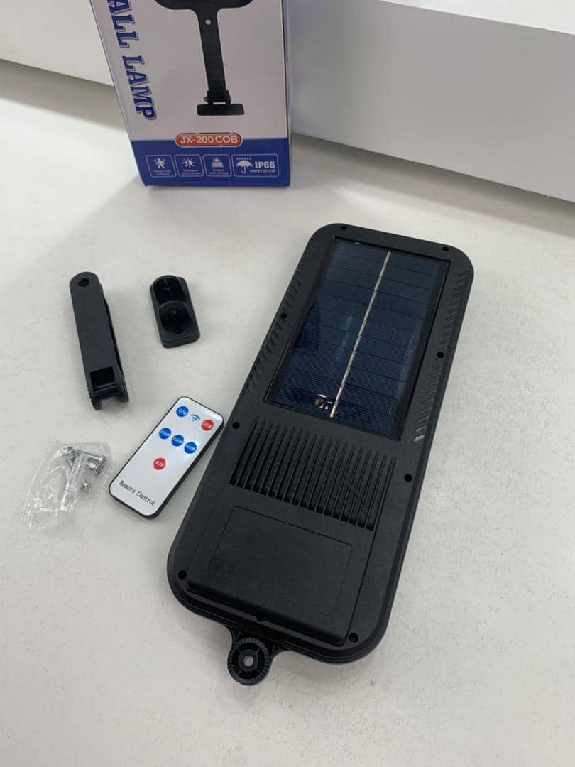 Lampadaires 200LED à énergie solaire étanche IP65 JX200 – مصباح خارجي يعمل بالطاقة الشمسية - Électronique - صورة 10
