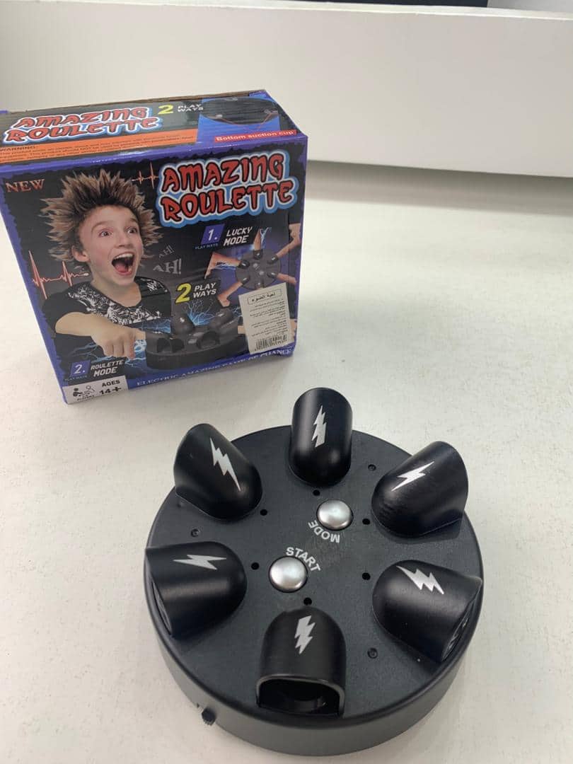 Jeu de Roulette à Choc Électrique Multi-joueurs – جهاز كشف الكذب الكهربائي - Jouet & Gaming - صورة 7