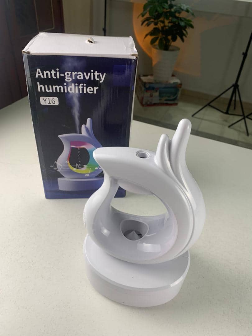 Humidificateur antigravité et haut-parleur Bluetooth RGB en forme de goutte d’eau – معطر جو ومكبر صوت - Électronique - صورة 8