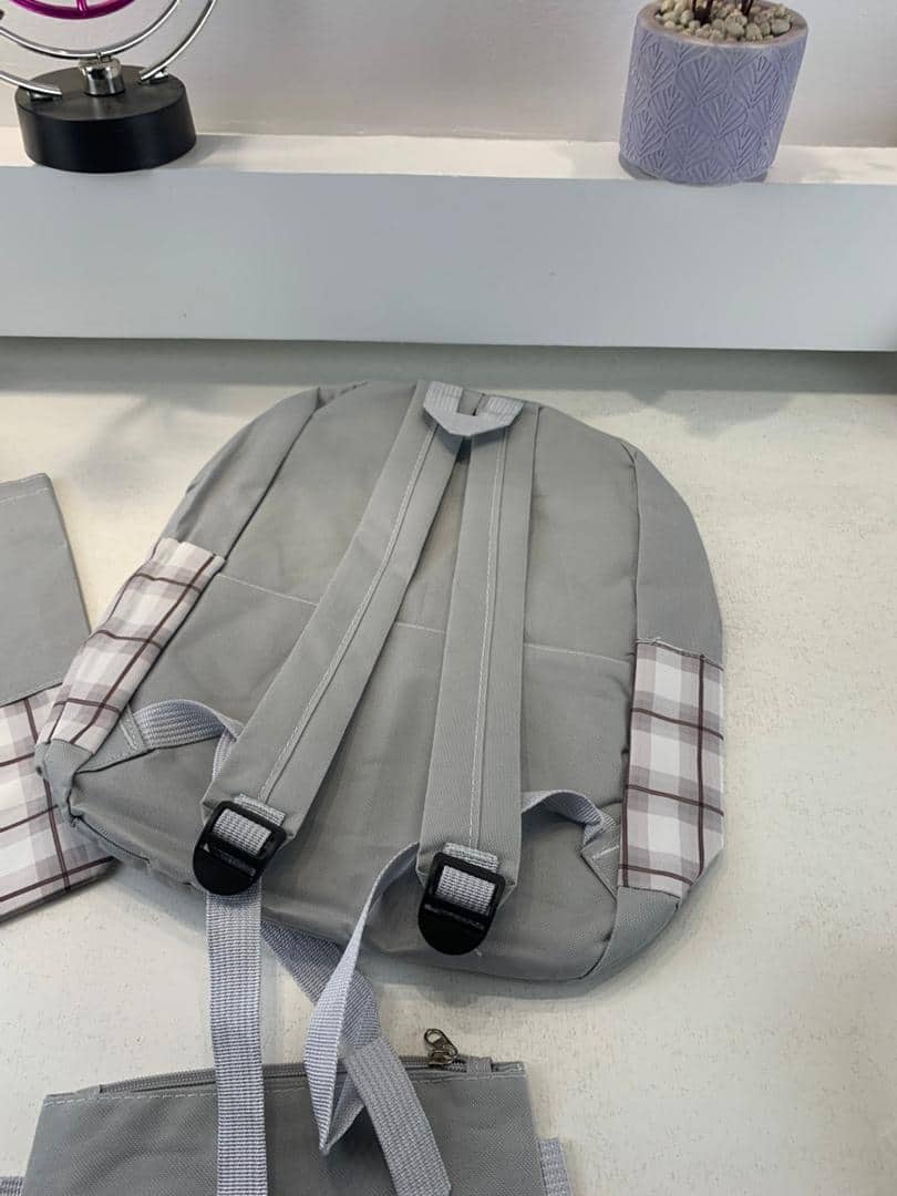 Ensemble de sacs d’école Kawai pour adolescents 4Pcs CLBD V4 Gris – محفظة 4 قطع كاواي رمادي - Sac à dos et Mode - صورة 6