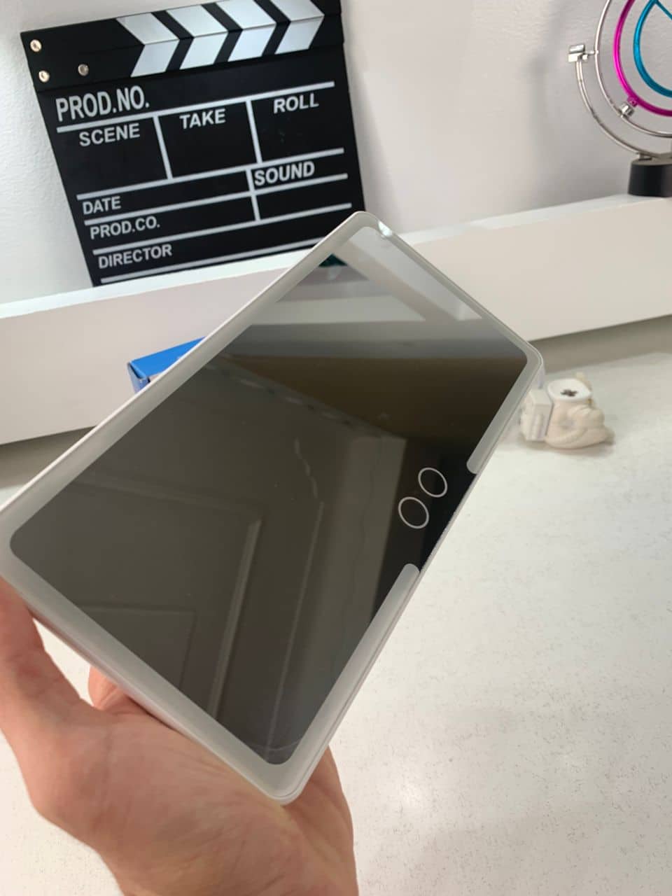 Miroir de courtoisie rechargeable double buttons avec 3 modes d’éclairage – مرآة مكياج مضيئة للسيارات - Soins et Beauté - صورة 8