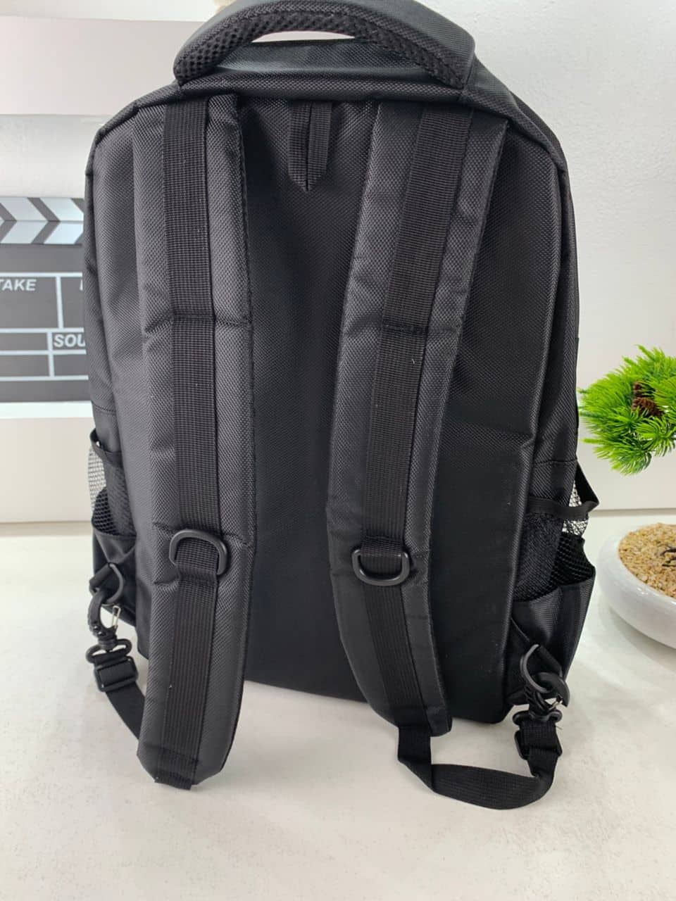 Sac à dos Coiffeur avec des Support pour Tondeuses et Outils Professionnels – حقيبة اغراض الحلاق - Divers - صورة 10