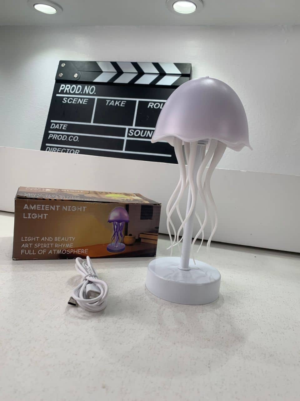 Lampe méduse RVB rechargeable avec capteur tactile et pieds dansants – مصباح ديكور على شكل قنديل - Décoration - صورة 8