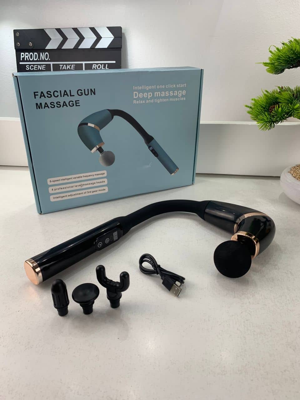 Pistolet de massage poignée allongée avec 4 têtes, 3 modes et 6 niveaux – جهاز تدليك الجسم - Soins et Beauté - صورة 7