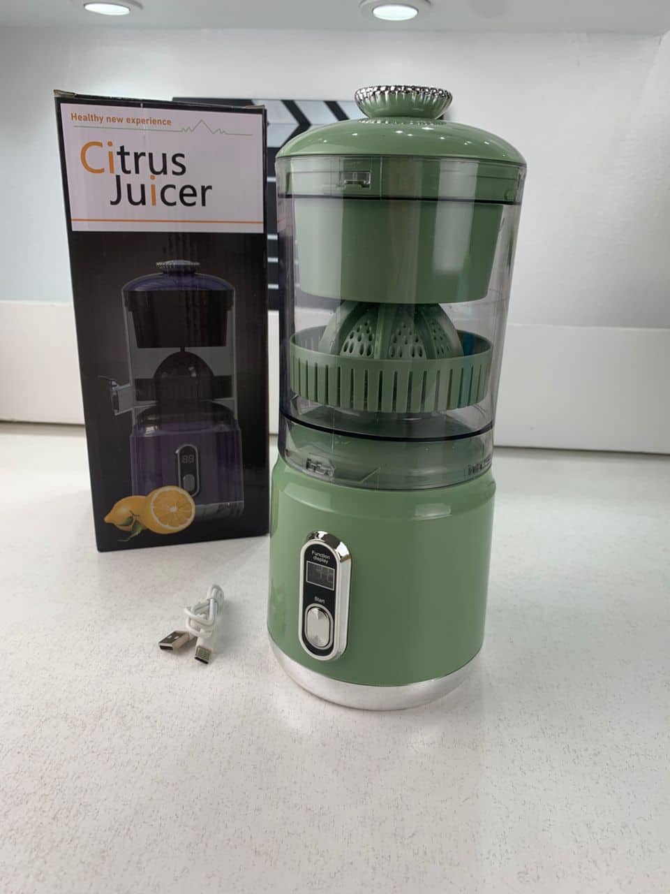 Presse Agrumes Electrique Portable 600 ml Rechargeable Moteur Silencieux – عصارة حمضيات محمولة وقابلة للشحن - Cuisine - صورة 4