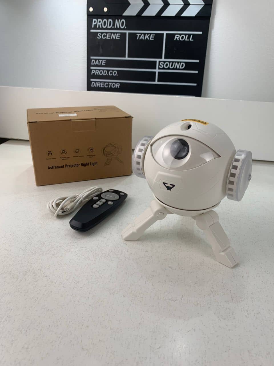 Projecteur Galaxie Astronaute éclairage étoilé réglable à 360° avec télécommande – جهاز عرض نجوم ومكبر صوت - Électronique - صورة 7