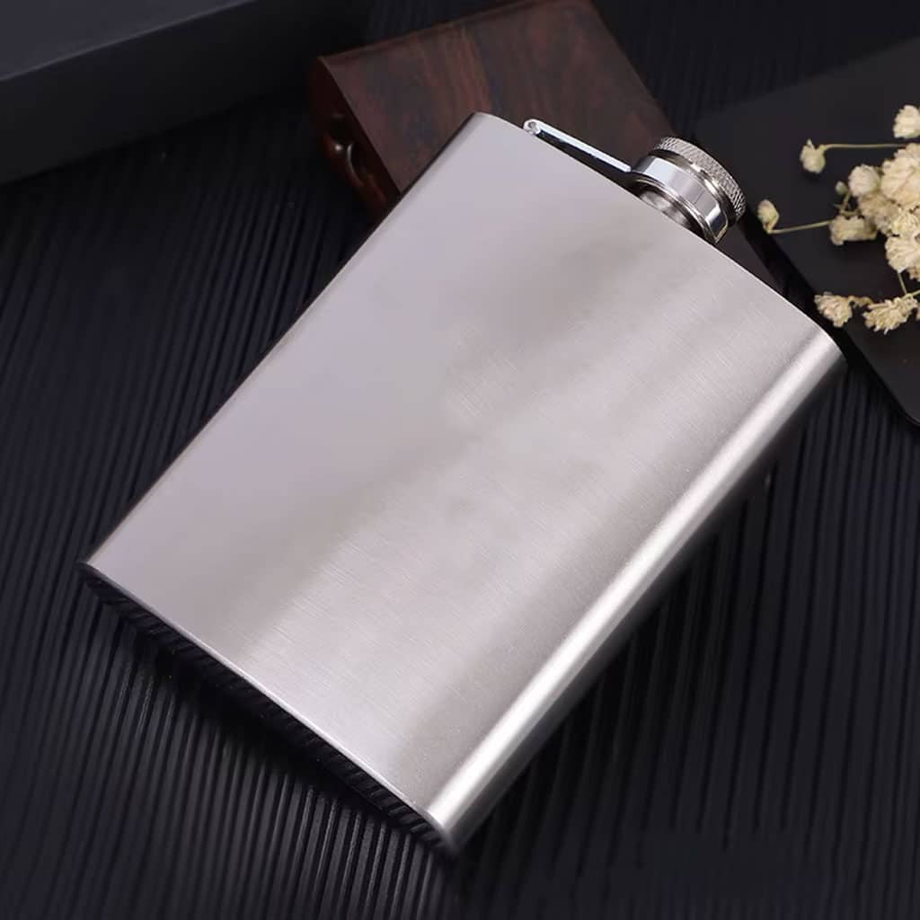 Flasque Métallique Portable 1800ml en Acier Inoxydable 18/8 avec Étui en Cuir pour Activités Extérieures - Camping et Randonnée - صورة 4