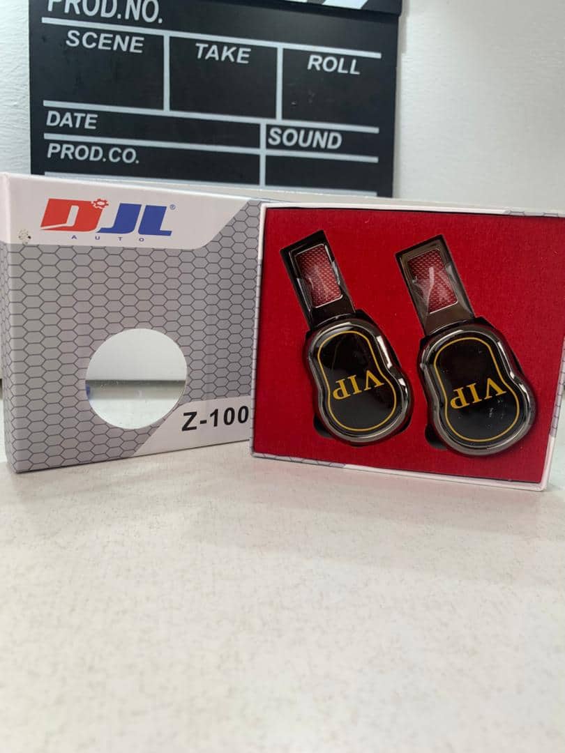 Attache Ceinture pour voiture 2Pcs Design VIP - Accessoires Auto/Moto - صورة 5