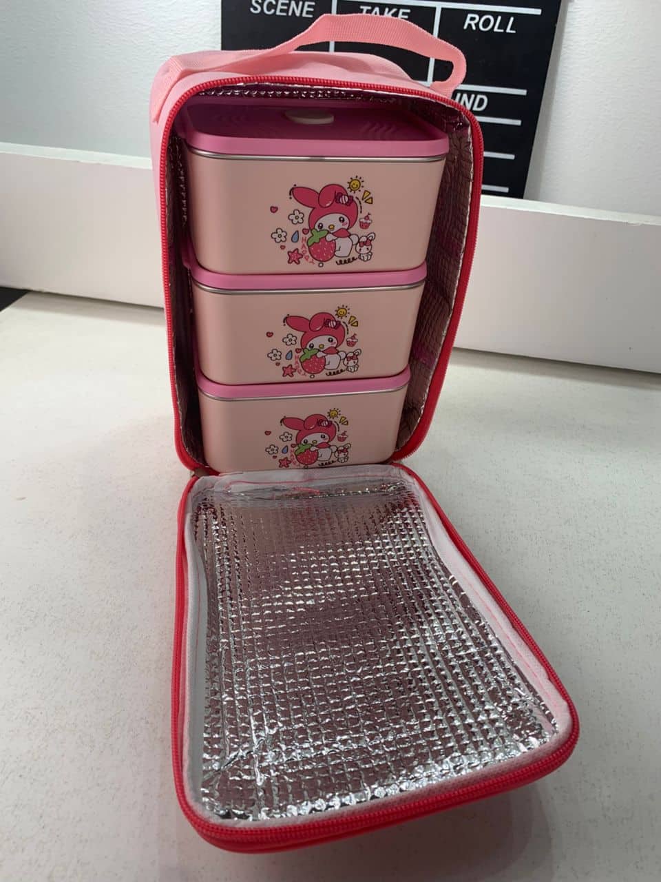Lunch Box avec Sac Isotherme Design Cartoon 3 Compartiments Alimentaires – حافظة أطعام للأطفال 3 طبقات - Cuisine - صورة 12