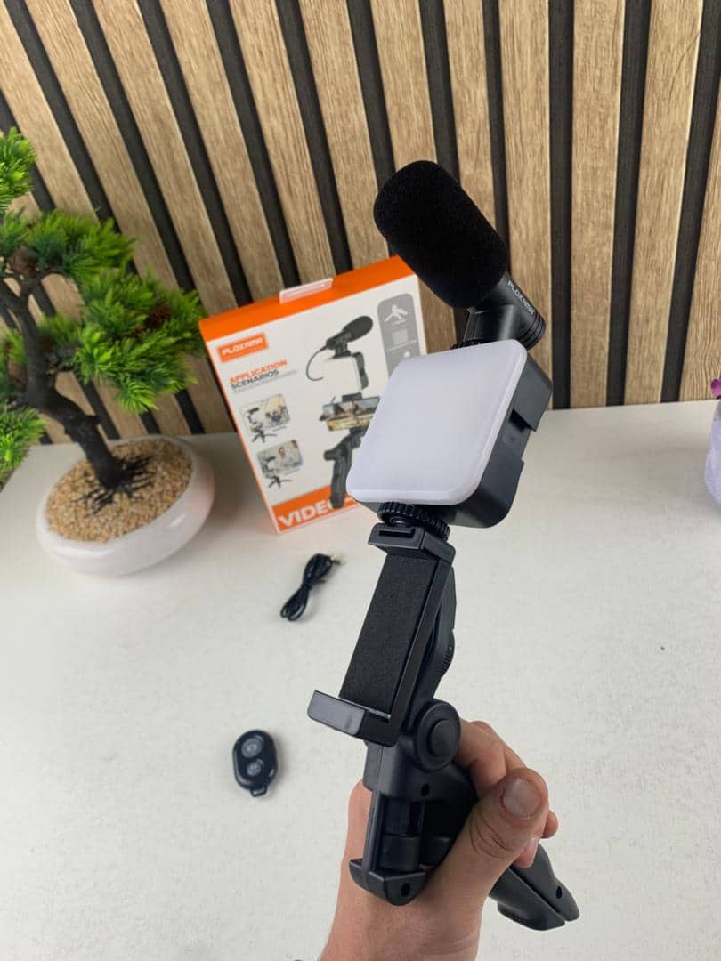 Kit d’enregistrement vidéo pour smartphone et appareil photo avec microphone à LED intégré – طقم تصورير إحترافي مع ميكروفون وإضاءة مدمجة - Électronique - صورة 10