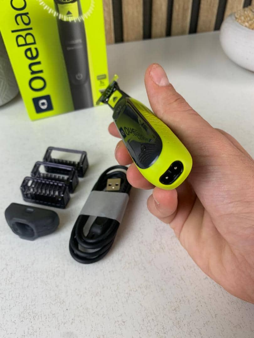 Philips OneBlade QP2427/23 Tondeuse Rechargeable Original – ماكينة حلاقة أصلية للرجال - Électronique - صورة 10