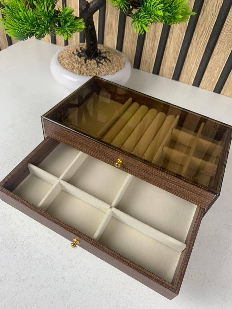 Coffret à bijoux en bois à 3 niveaux très élégant couleur noyer – علبة تنظيم المجوهرات - Soins et Beauté - صورة 9